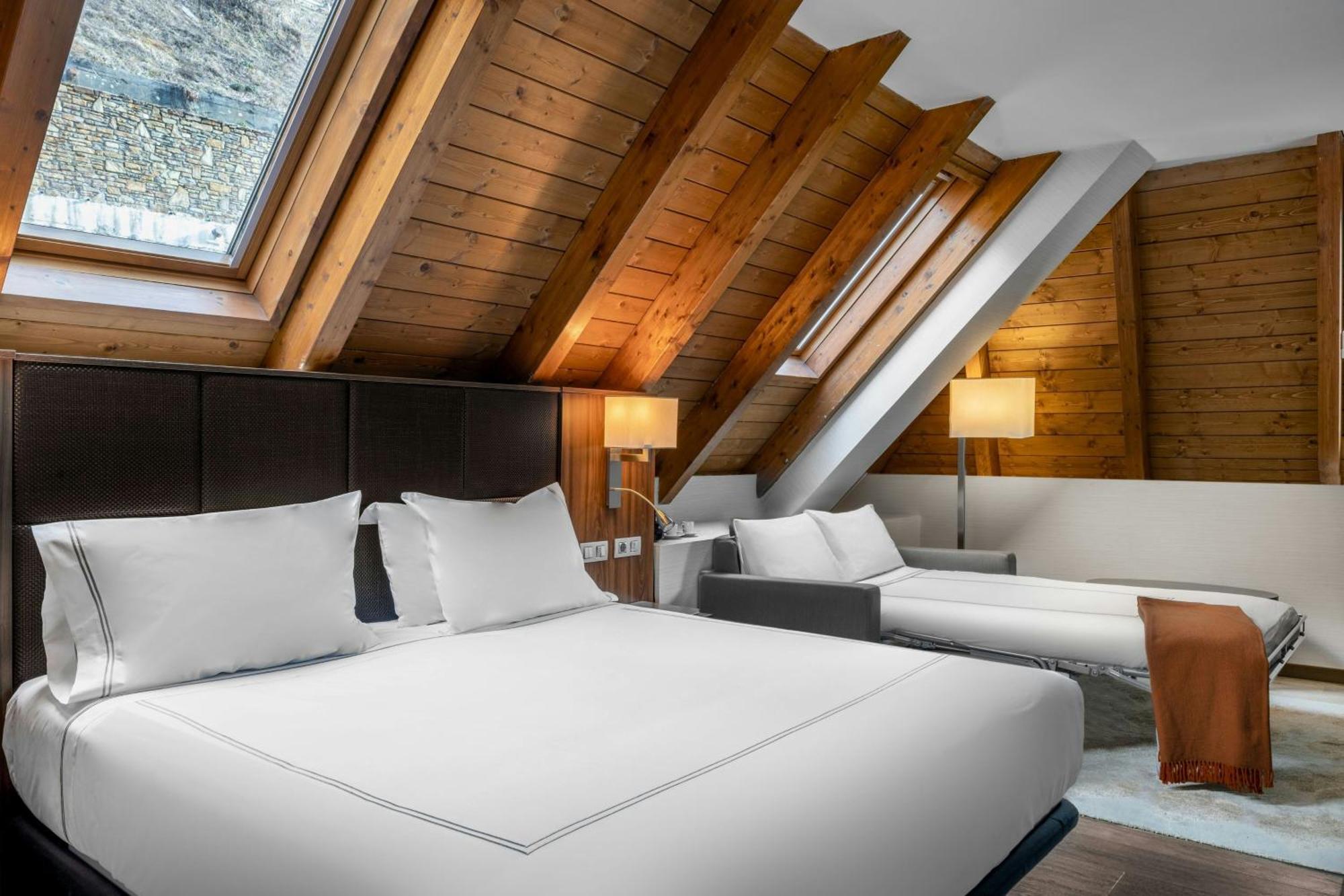 בקיירה-ברט Hotel Ac Baqueira Ski Resort, Autograph Collection מראה חיצוני תמונה