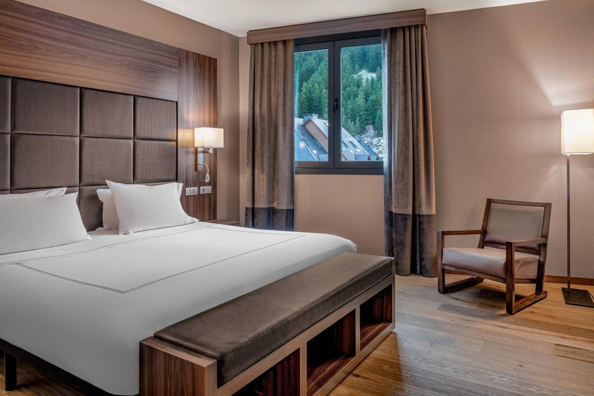 בקיירה-ברט Hotel Ac Baqueira Ski Resort, Autograph Collection מראה חיצוני תמונה
