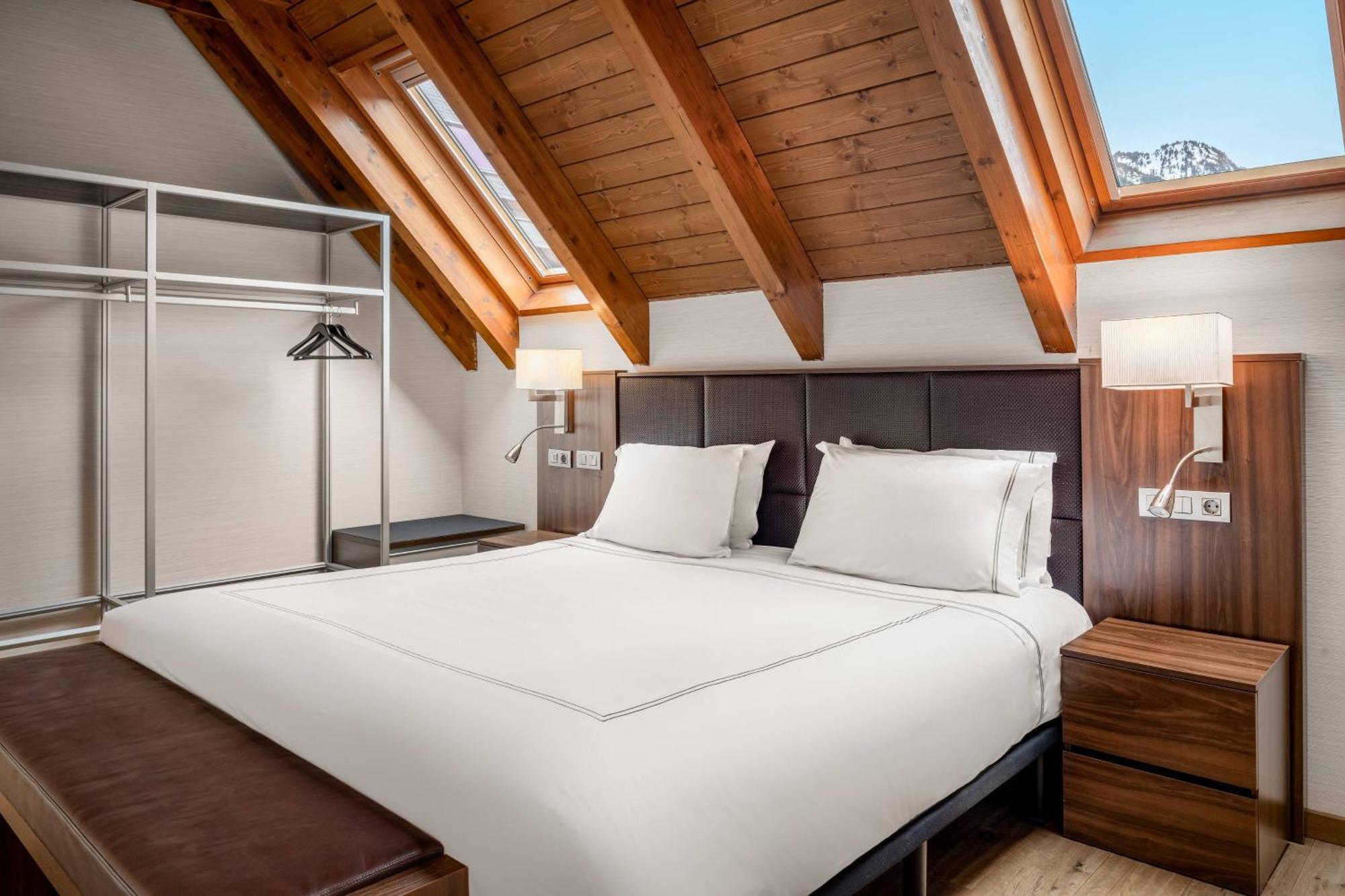 בקיירה-ברט Hotel Ac Baqueira Ski Resort, Autograph Collection מראה חיצוני תמונה