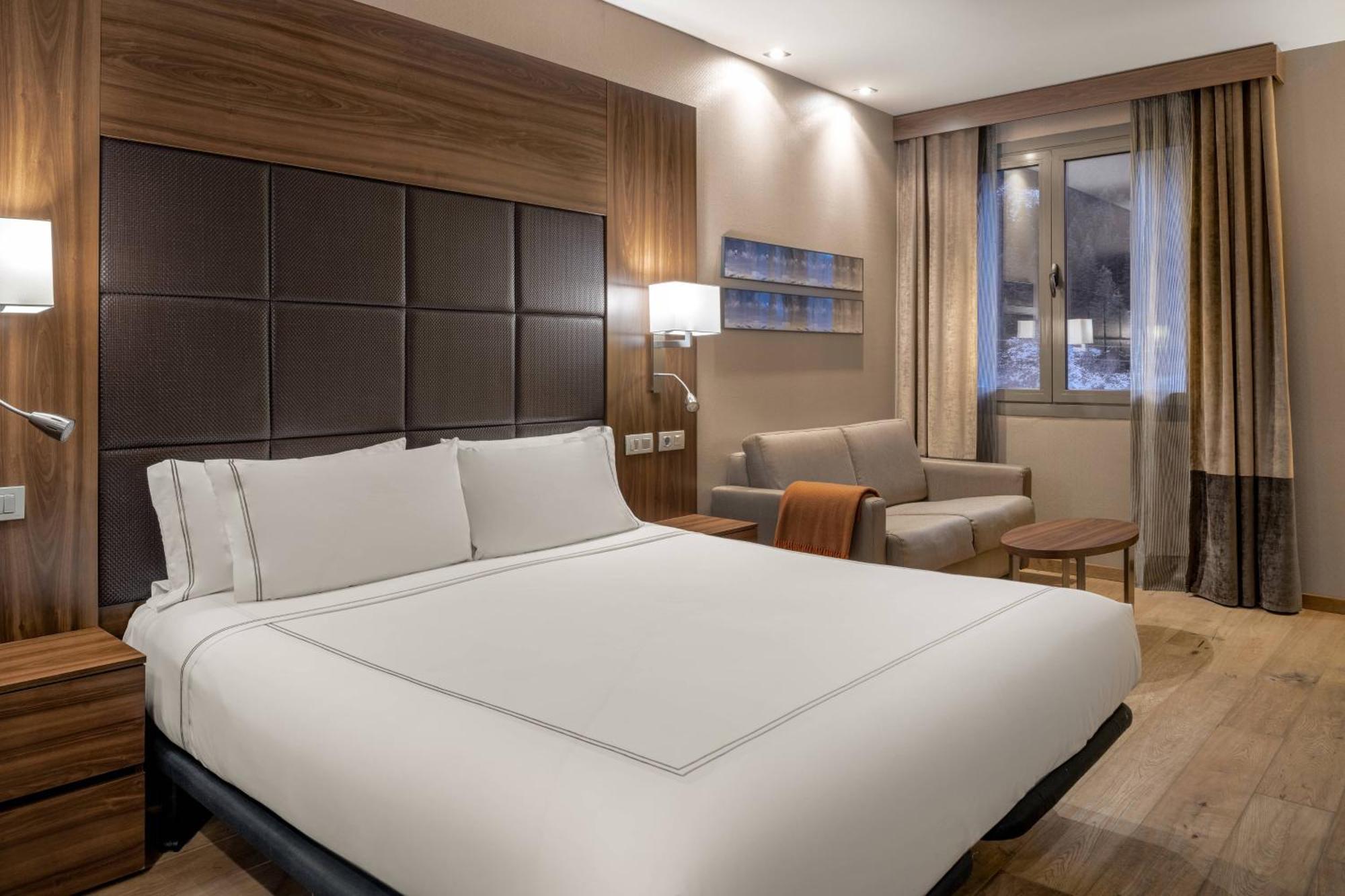 בקיירה-ברט Hotel Ac Baqueira Ski Resort, Autograph Collection מראה חיצוני תמונה