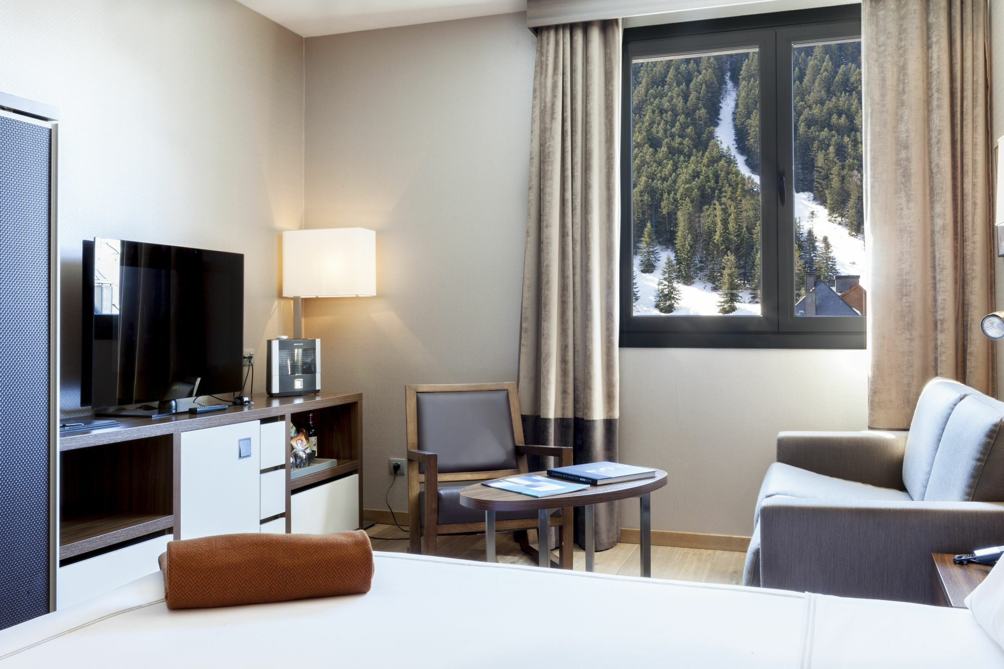 בקיירה-ברט Hotel Ac Baqueira Ski Resort, Autograph Collection מראה חיצוני תמונה