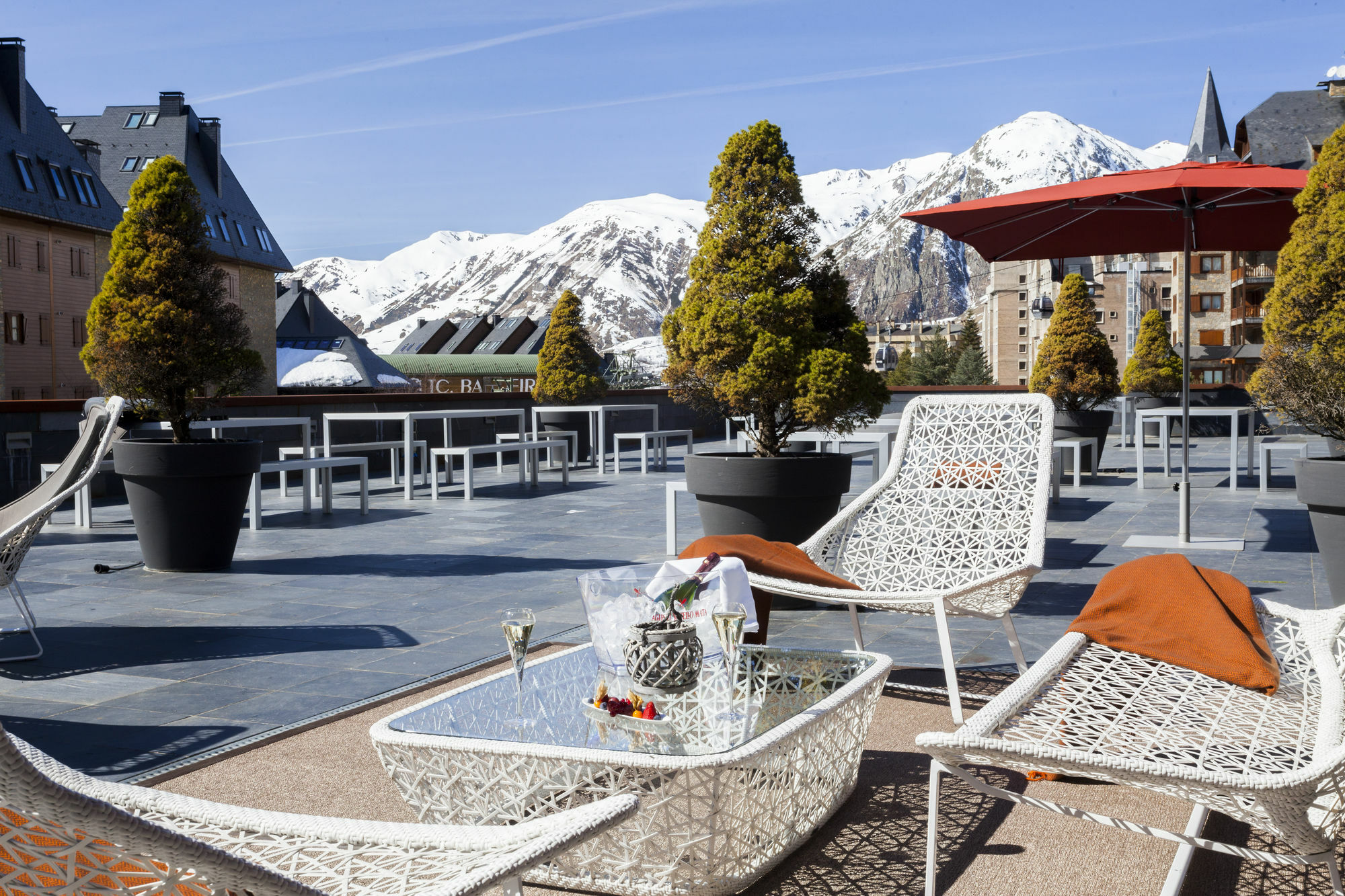 בקיירה-ברט Hotel Ac Baqueira Ski Resort, Autograph Collection מראה חיצוני תמונה