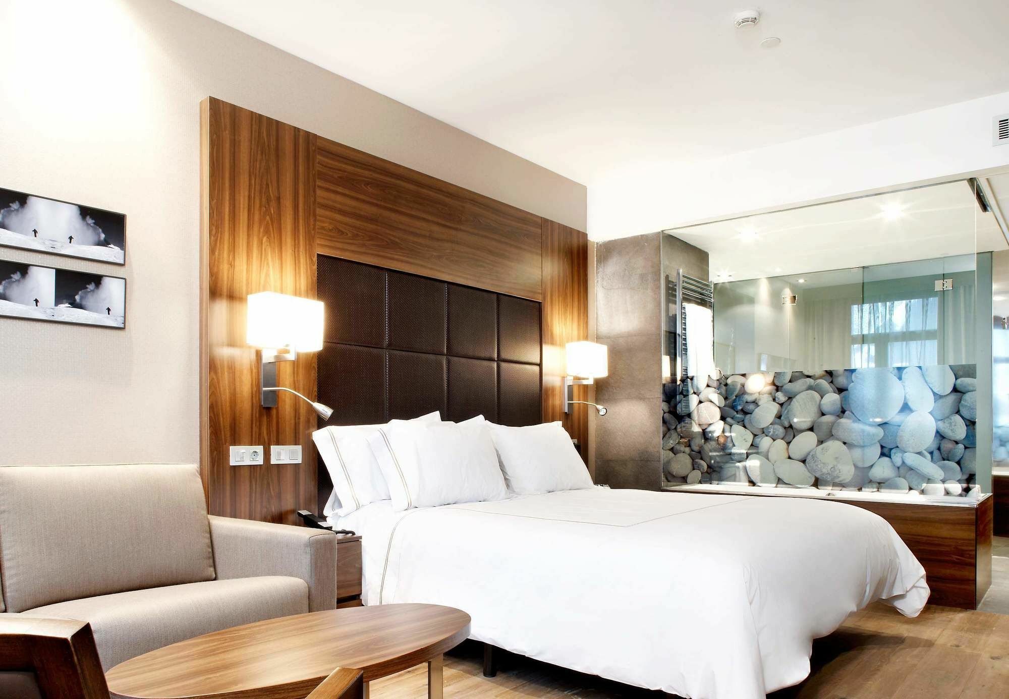 בקיירה-ברט Hotel Ac Baqueira Ski Resort, Autograph Collection מראה חיצוני תמונה